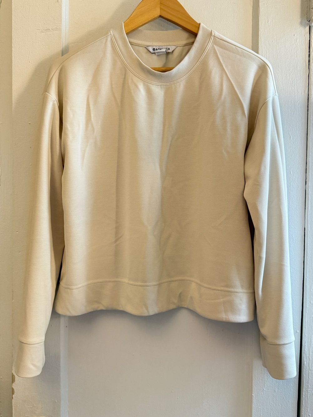 Athleta Cream Crewneck Sweatshirt